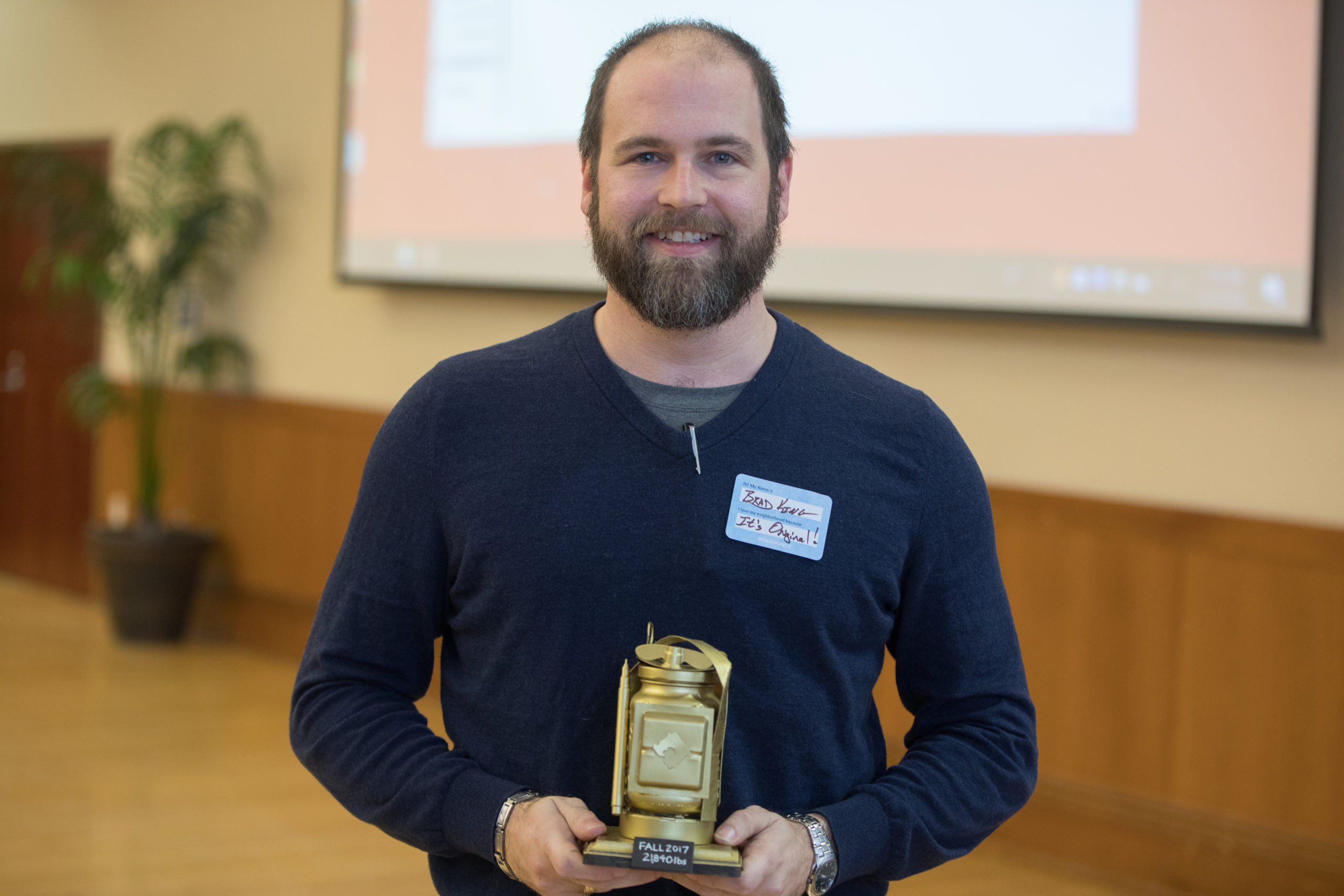 FALL 2018 WINNER
Old West End Neighborhood Association
Fall 2017 Cleanup: 21,840 pounds of trash collected!